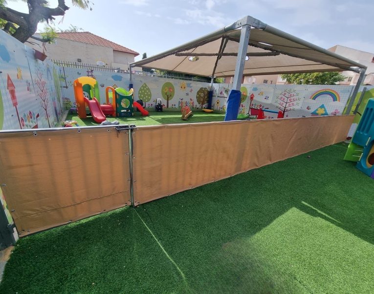 יריעה פלריג יוטה לגידור וגינון תפירה וטבעות